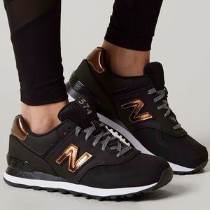 New Balance 574 Sneakers, Women’s 7.5, Black/Bronze